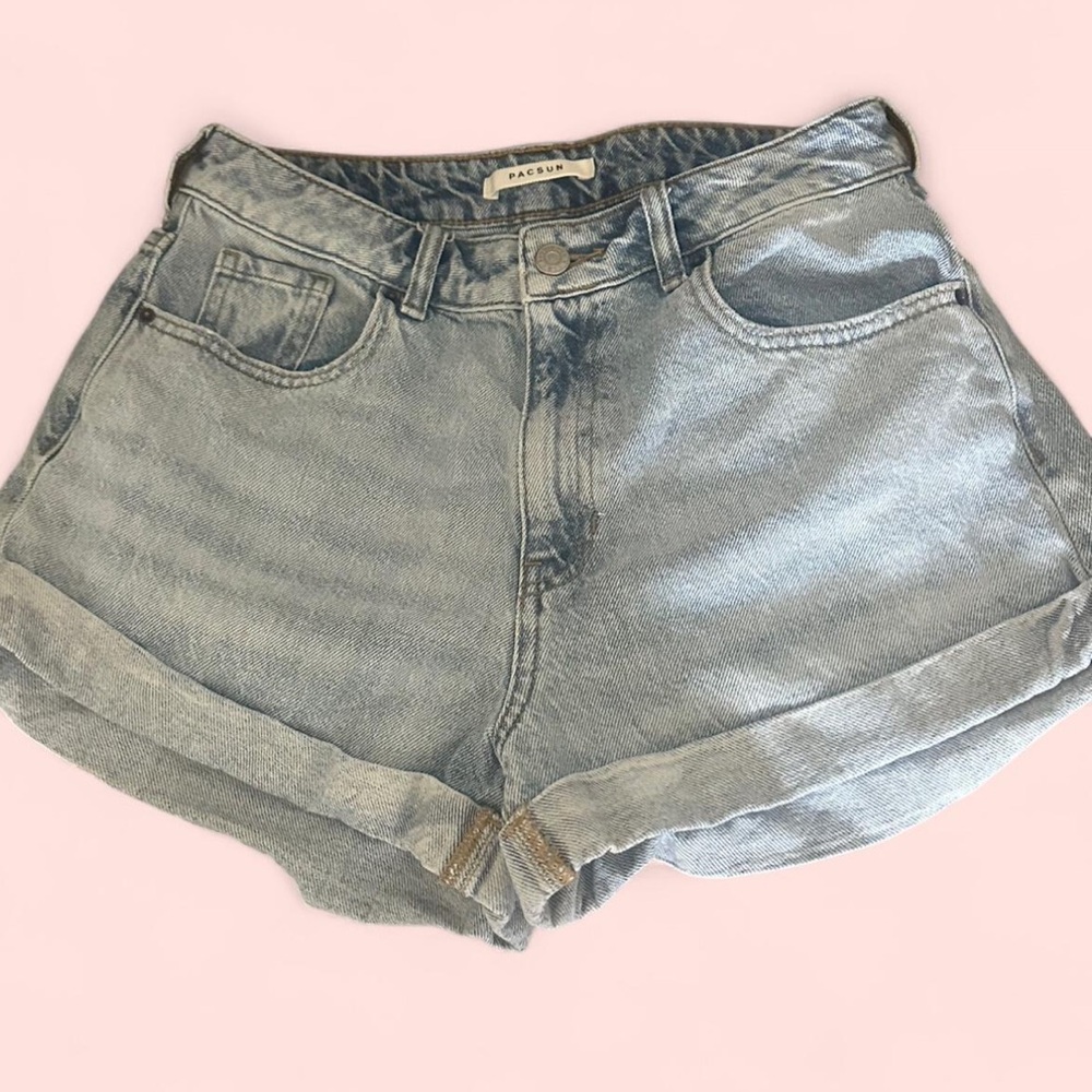 PacSun Women’s Denim Mom shorts size 27